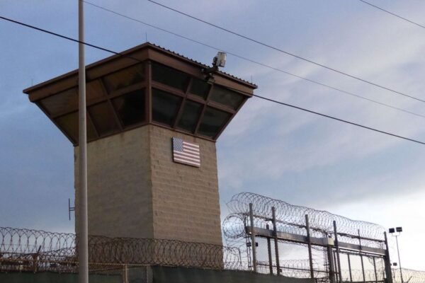 ‘Confinement is unbearable’: migrants describe that they are carried out in Guantanamo 'Confinement is unbearable': migrants describe that they are carried out in Guantanamo