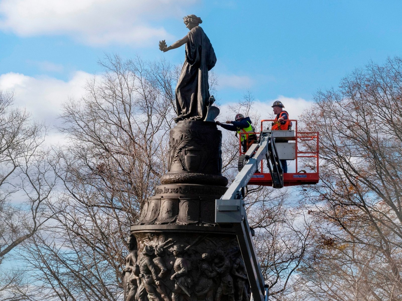 Museums and parks must eliminate some articles related to race and gender: Executive order