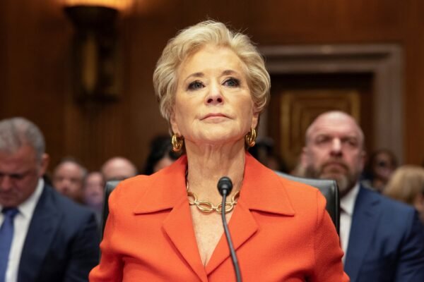 Trump prepares the executive order that tells the Secretary of Education to dissolve the Department of Education: Fuentes Trump prepares the executive order that tells the Secretary of Education to dissolve the Department of Education: Fuentes