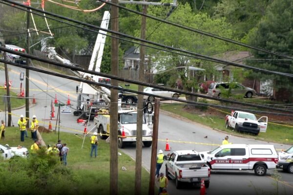 4 dead after the truck driver attacks the crew of public service workers: police