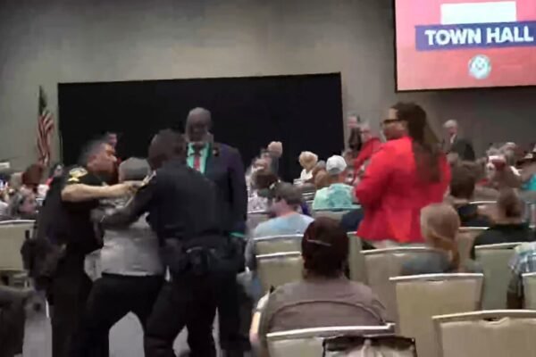 Grassley is pressed in Iowa, fights at the City Council of Marjorie Taylor Greene