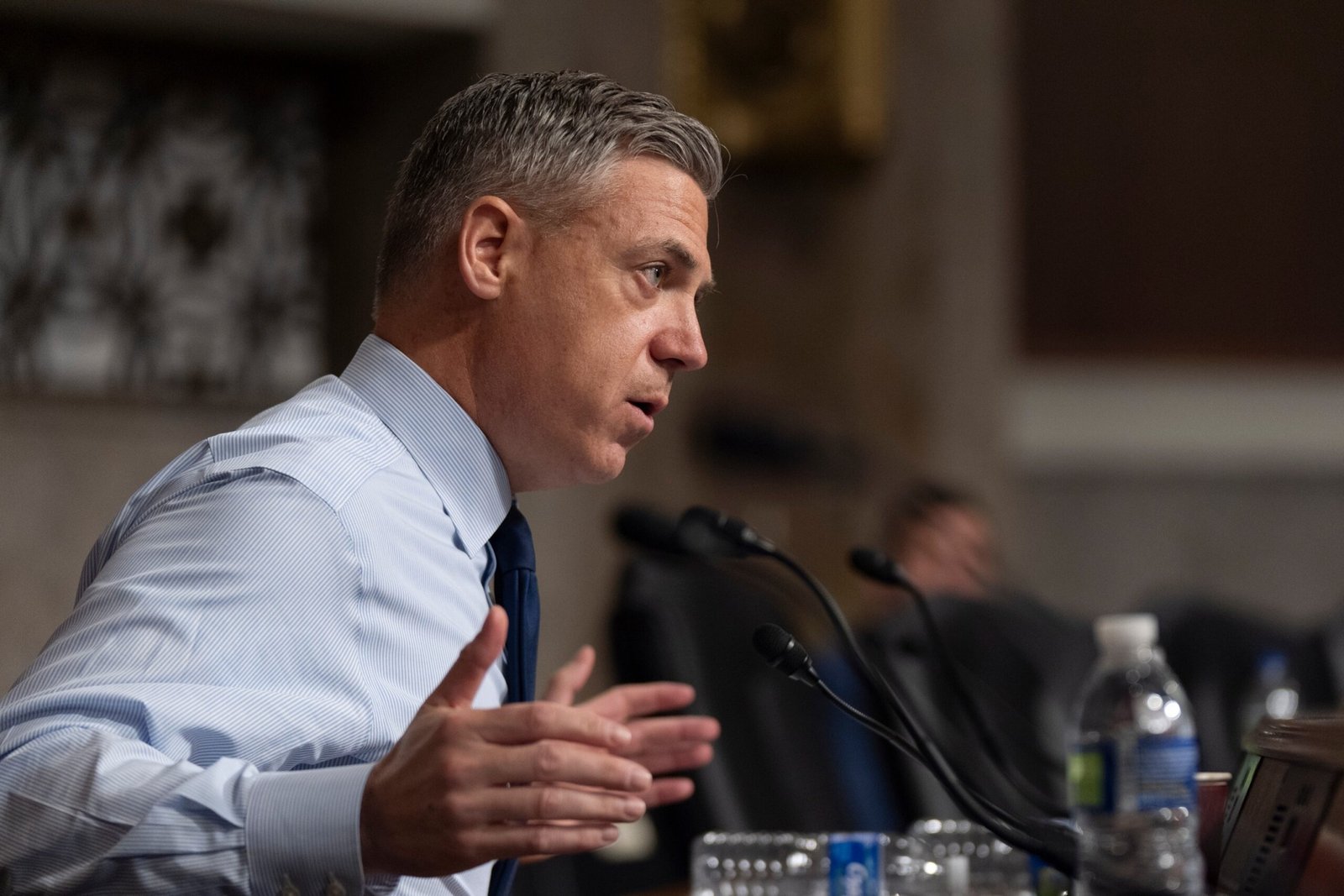 The Senator of the Republican party defends to tell the man who said he was fired from HHS that "he probably deserved it"