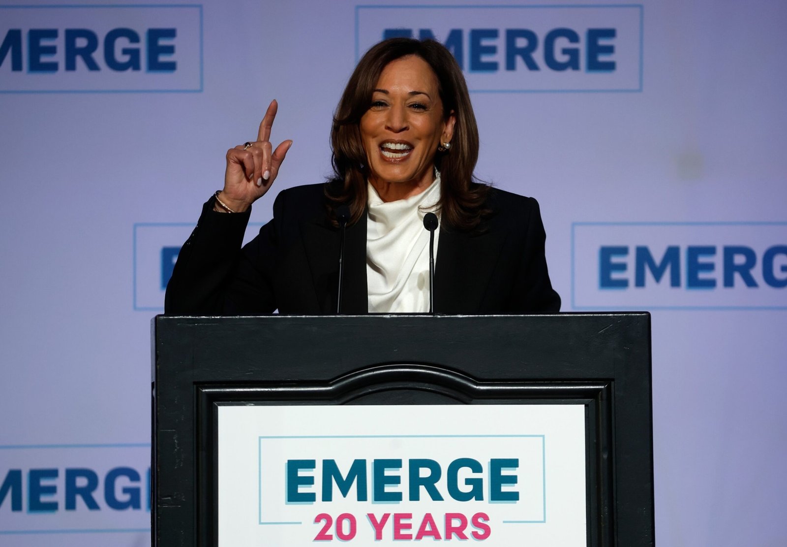Photo: Kamala Harris speaks at the gala emerges in San Francisco