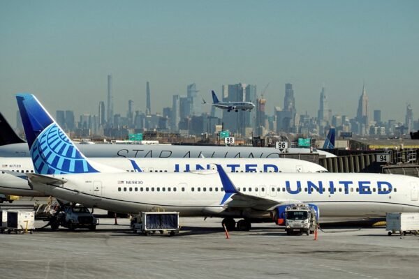 Newark airport interruption last week lasted 60-90 seconds, ATC screens darkened: Fuentes