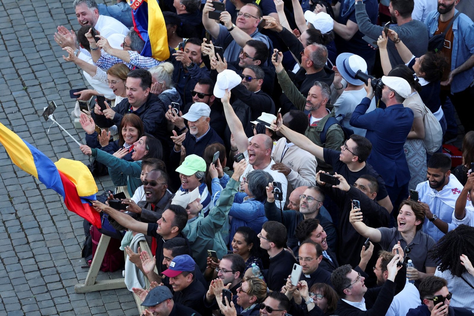 Pope Leo XIV reactions: Americans, global leaders encourage native Chicago