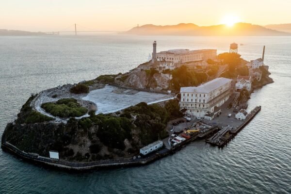 Prison Office evaluated by Trump's directive to reopen Alcatraz