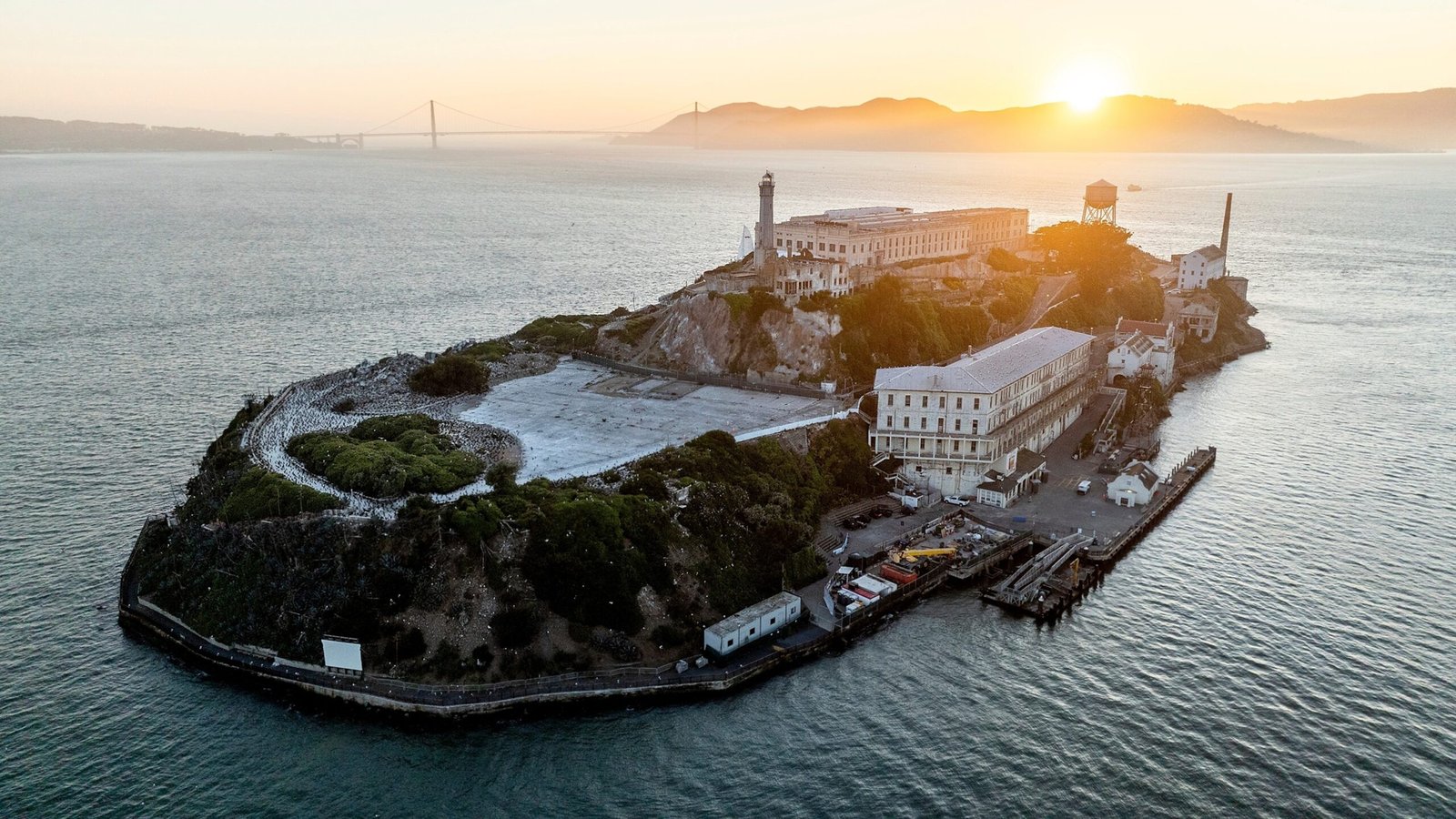 Prison Office evaluated by Trump's directive to reopen Alcatraz