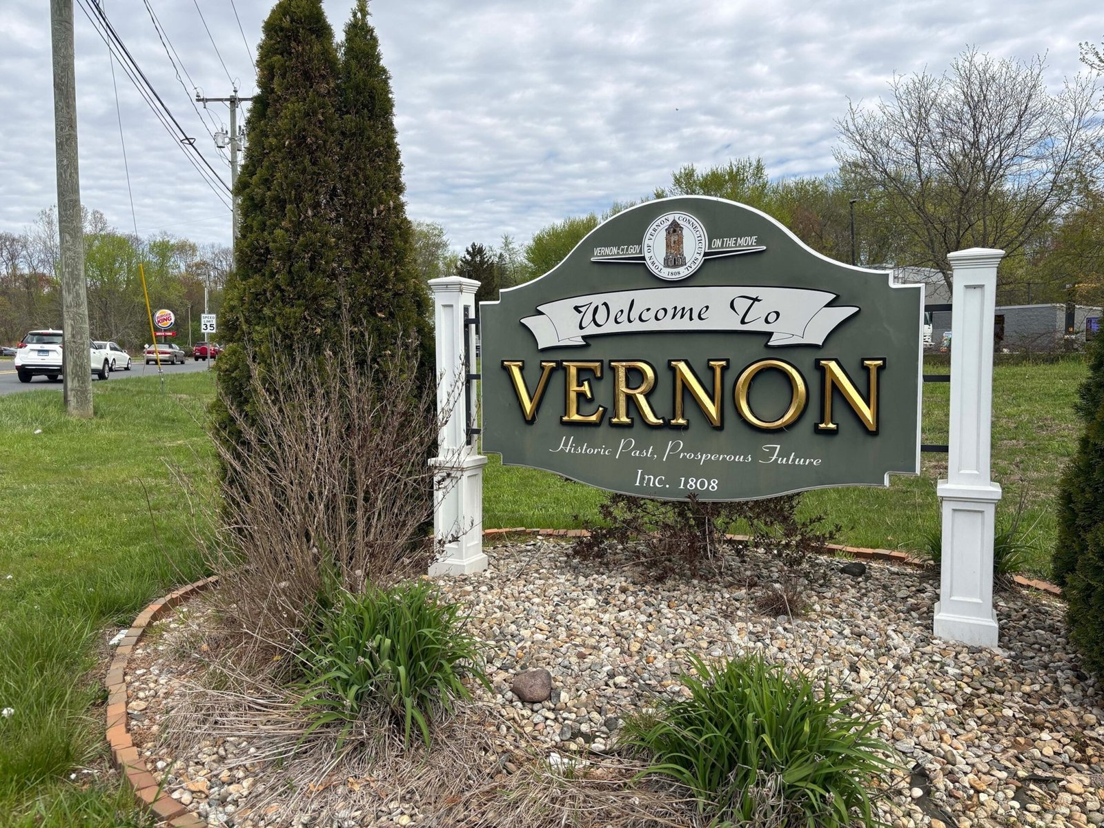 The FBI has opened 250 investigations linked to the violent network online '764' that is prepared in adolescents, says the senior official