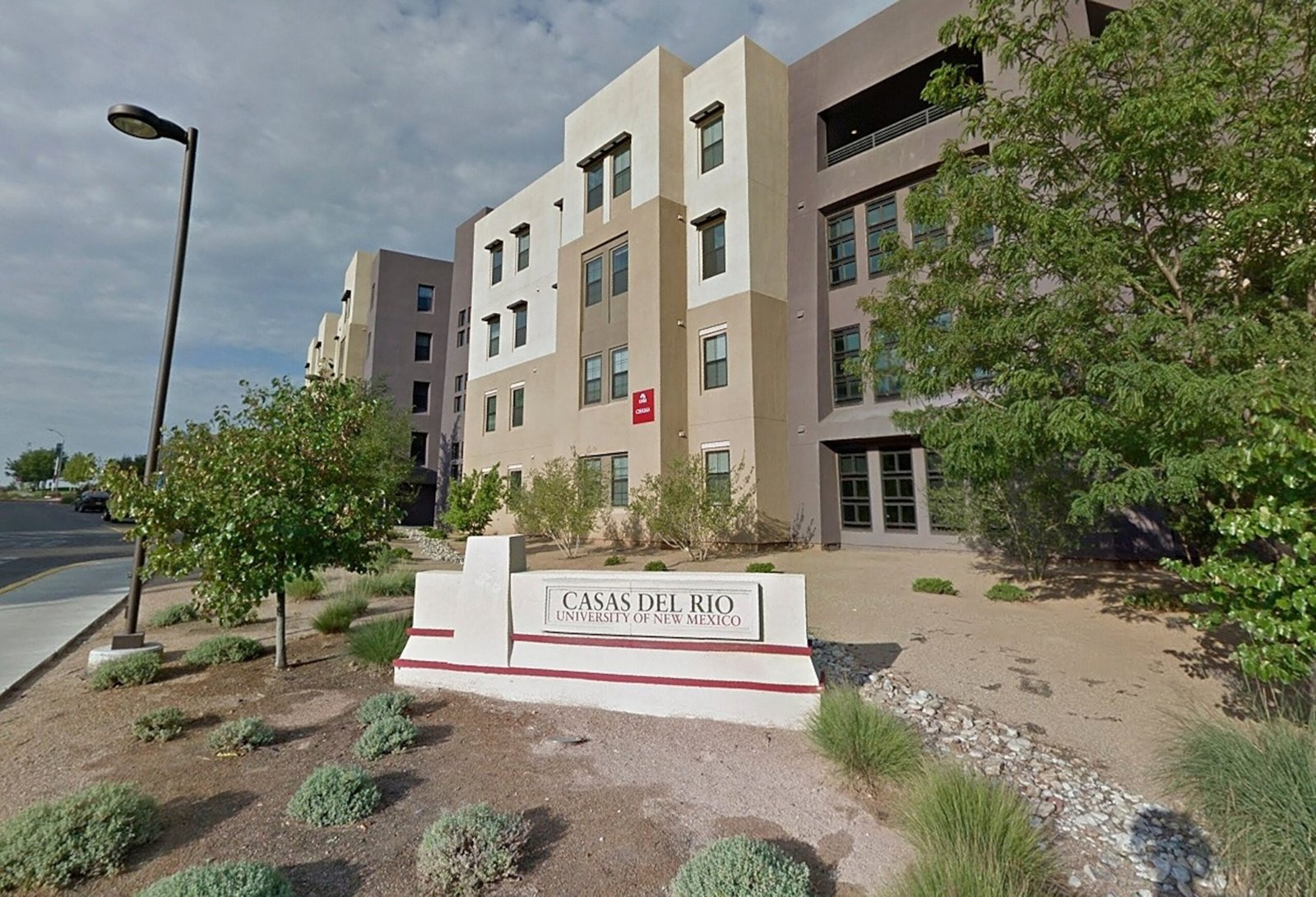 2 shots, 1 dead, at the University of New Mexico in Albuquerque, suspect in general