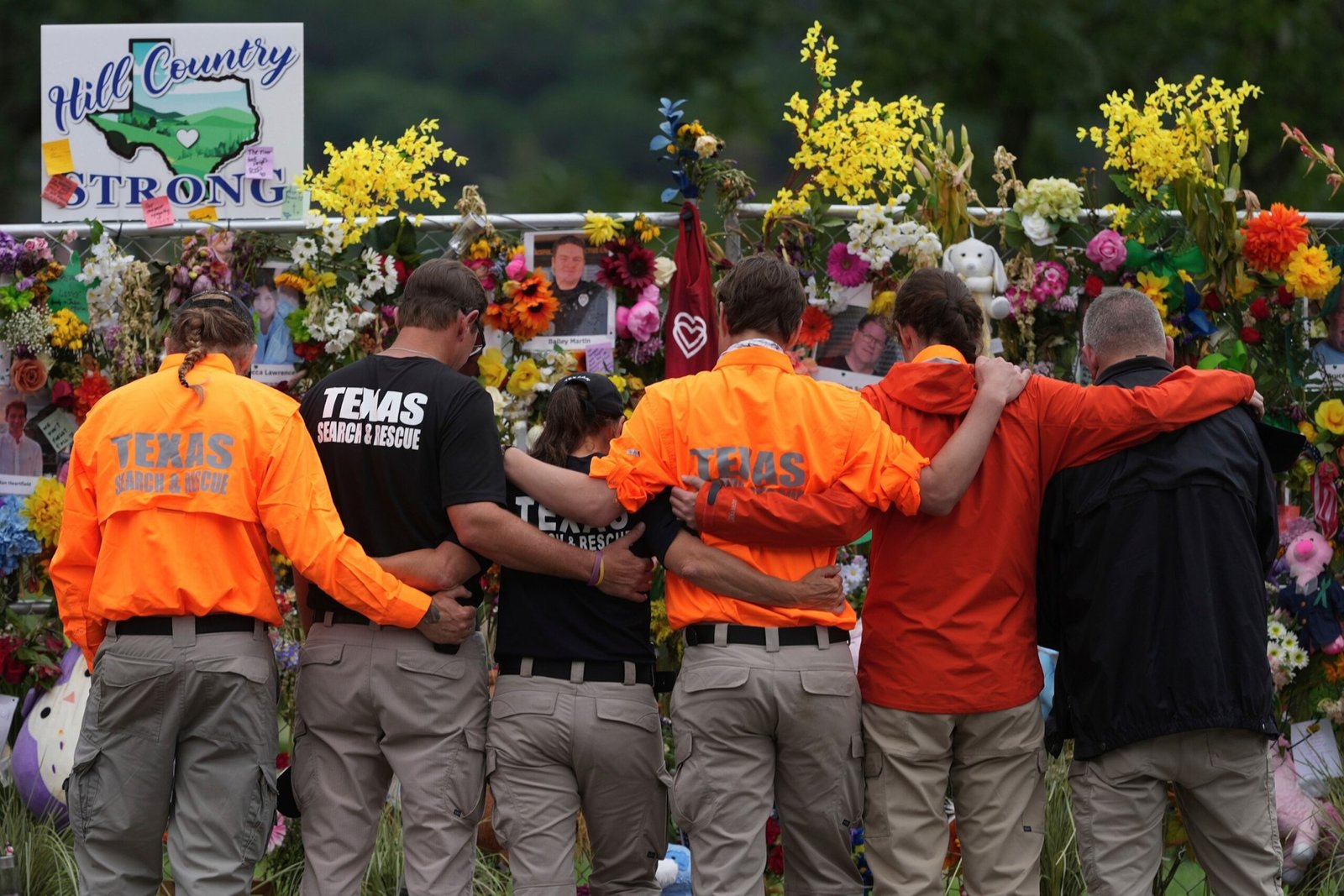 Live flood updates of Texas: the search continues to miss 130 dead