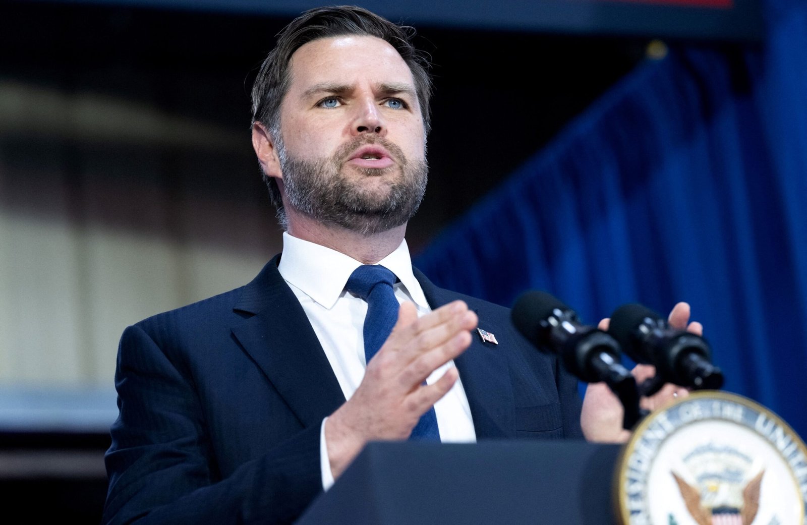 Vance hoped to organize Epstein's strategy dinner with Bondi, Blanche, Patel