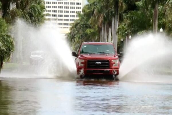 Flood threats impact parts of the west, the hot and stormy climate continues in Florida