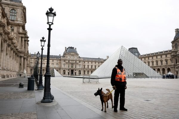 Louvre director to appear before French lawmakers amid ongoing investigation into theft of priceless jewels PHOTO: The Louvre Museum remains closed the day after the robbery