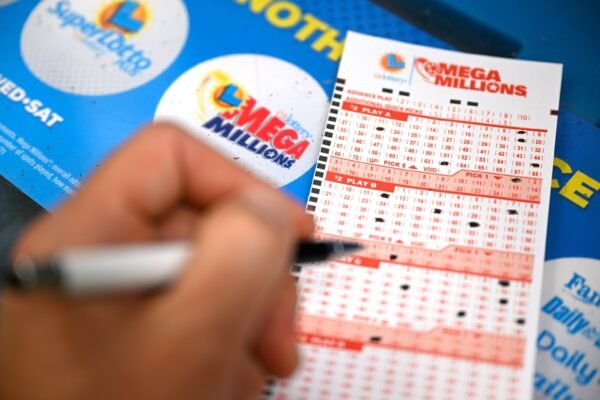 Mega Millions jackpot reaches $680 million Mega Millions jackpot reaches $680 million