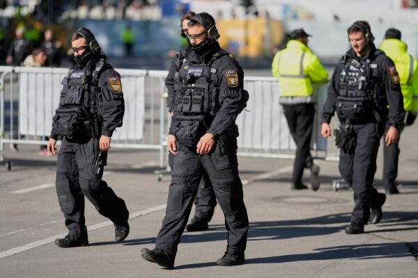Munich Oktoberfest closed after the bomb threat and mortal explosion, according to the police Munich Oktoberfest closed after the bomb threat and mortal explosion, according to the police