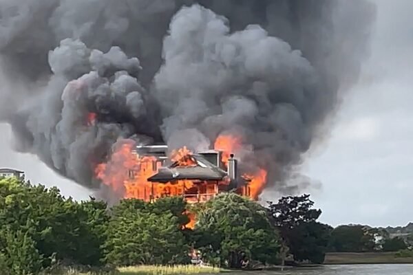 The house of the South Carolina Judge destroyed by fire; officials investigating the cause The house of the South Carolina Judge destroyed by fire; officials investigating the cause