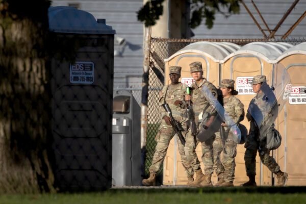 Trump administration asks Supreme Court to allow National Guard deployment to Illinois Trump administration asks Supreme Court to allow National Guard deployment to Illinois