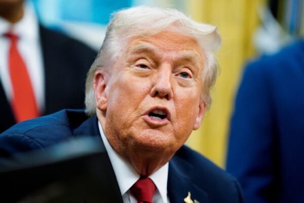 Trump openly threatens to use the closure to attack Democrats in search of cuts Trump openly threatens to use the closure to attack Democrats in search of cuts