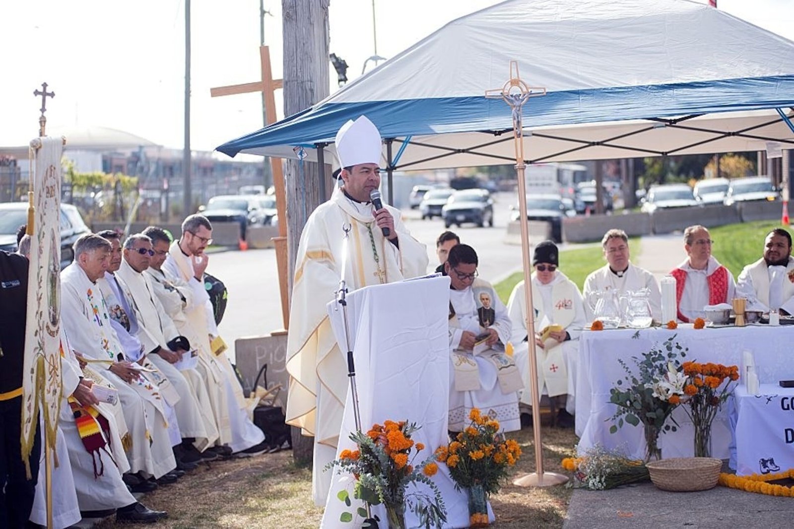 PHOTO: Parishioners and activists advocate for the religious rights of immigrants in Illinois