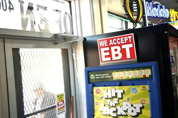 Supreme Court extends stay of order requiring administration to pay full SNAP benefits by November