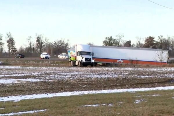 'Tragic event': Indiana sheriff's deputy struck and killed while helping stranded motorist